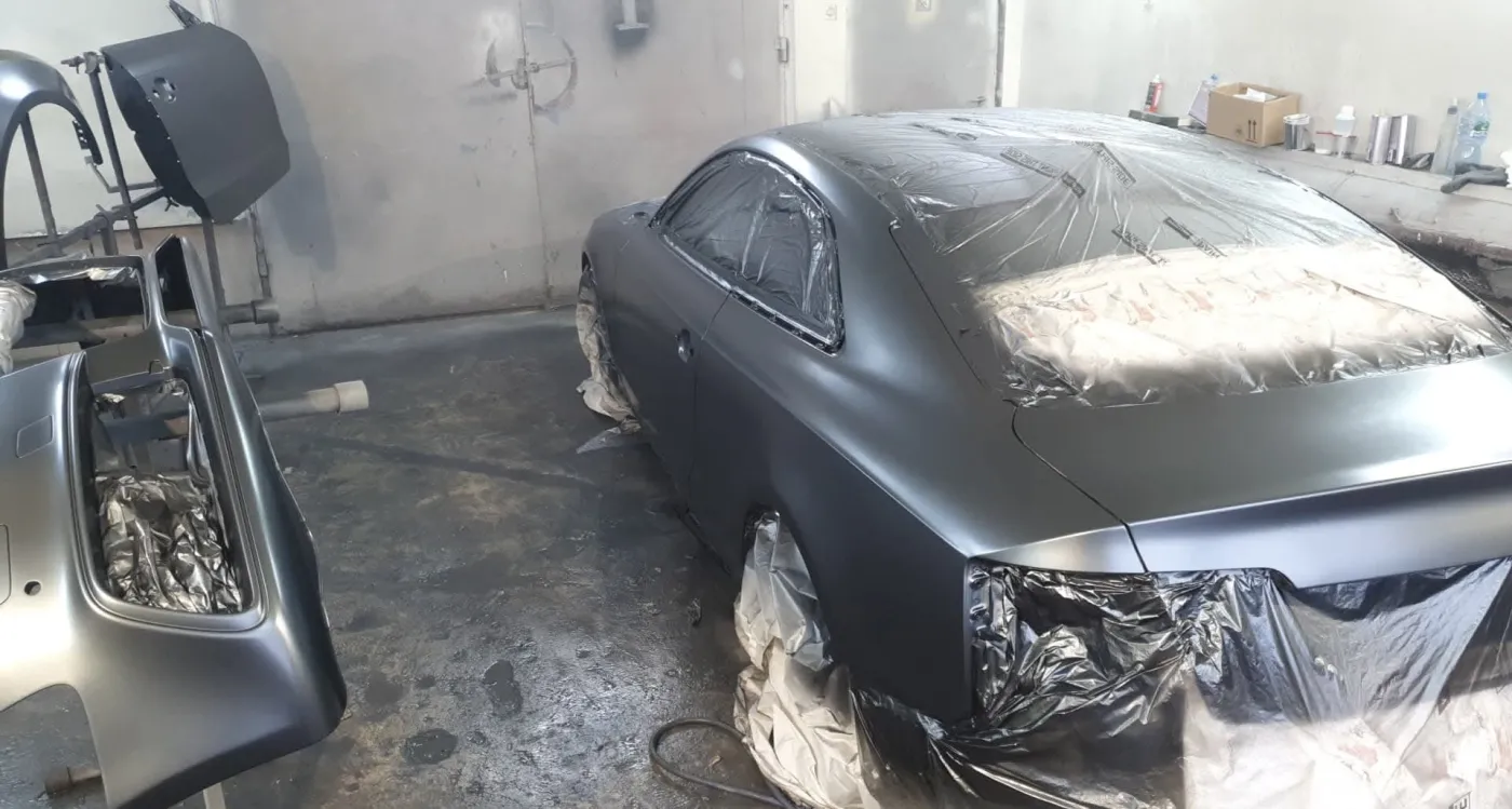 Audi S5 — malowanie całego auta na mat, lakiernik Radom — zdjęcie 1