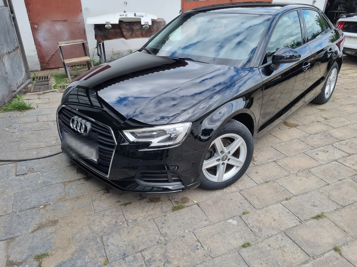 Audi A3 po naprawie powypadkowej i lakierowaniu — czarny lakier, lakiernik Radom