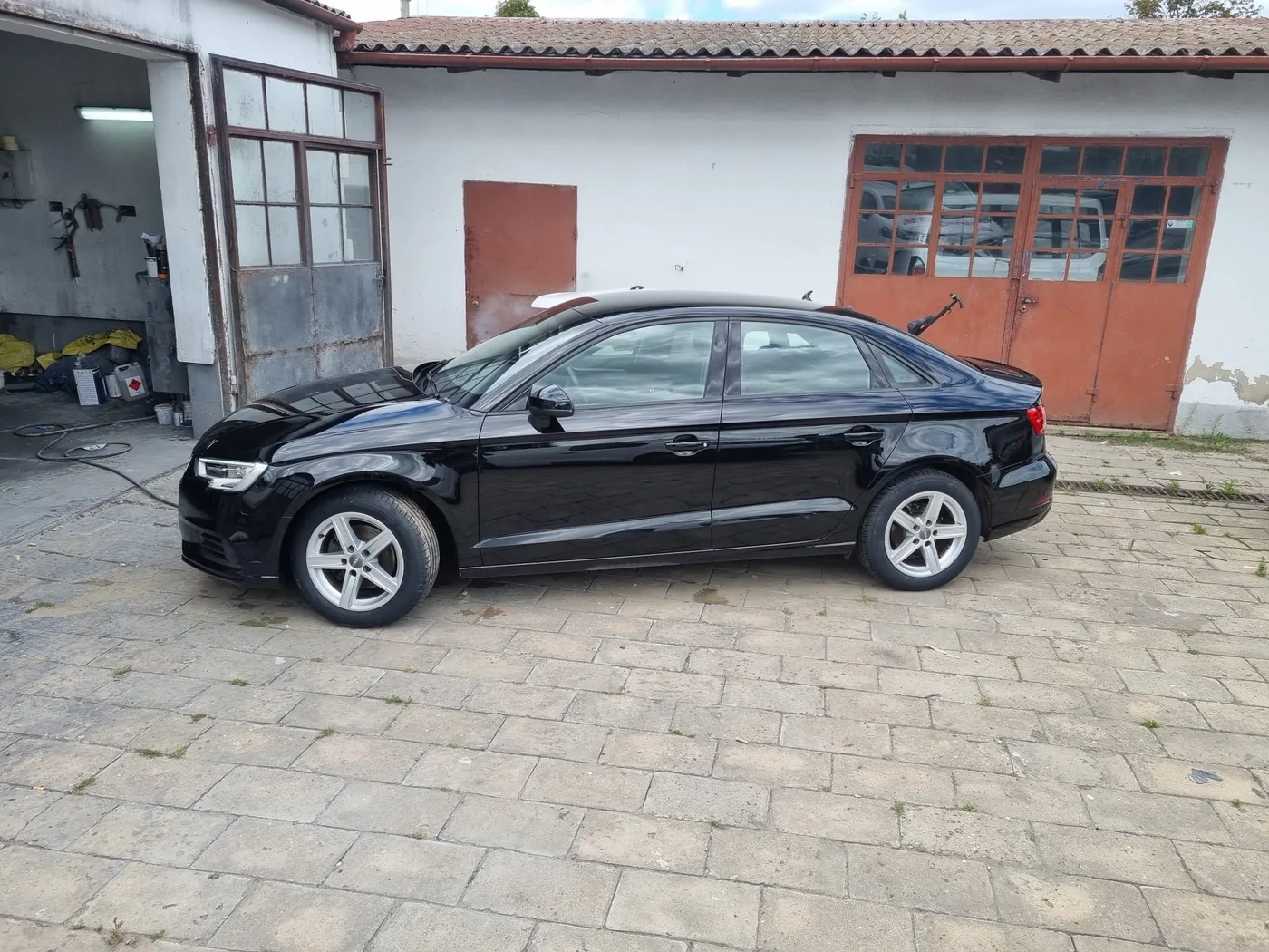 Audi A3 — prawy bok po naprawie i polakierowaniu, Radom i okolice