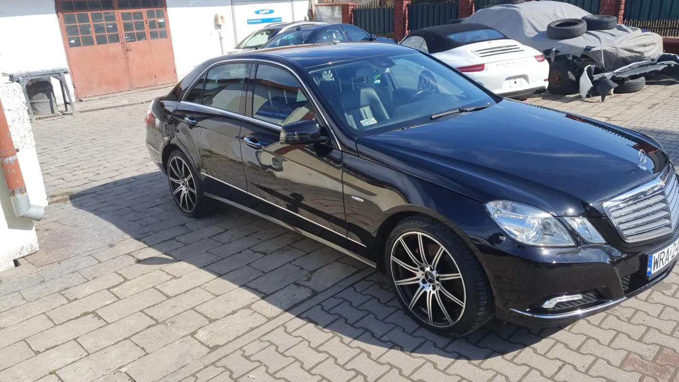 Polerowanie i ceramika — Mercedes klasy E, lakiernik Radom