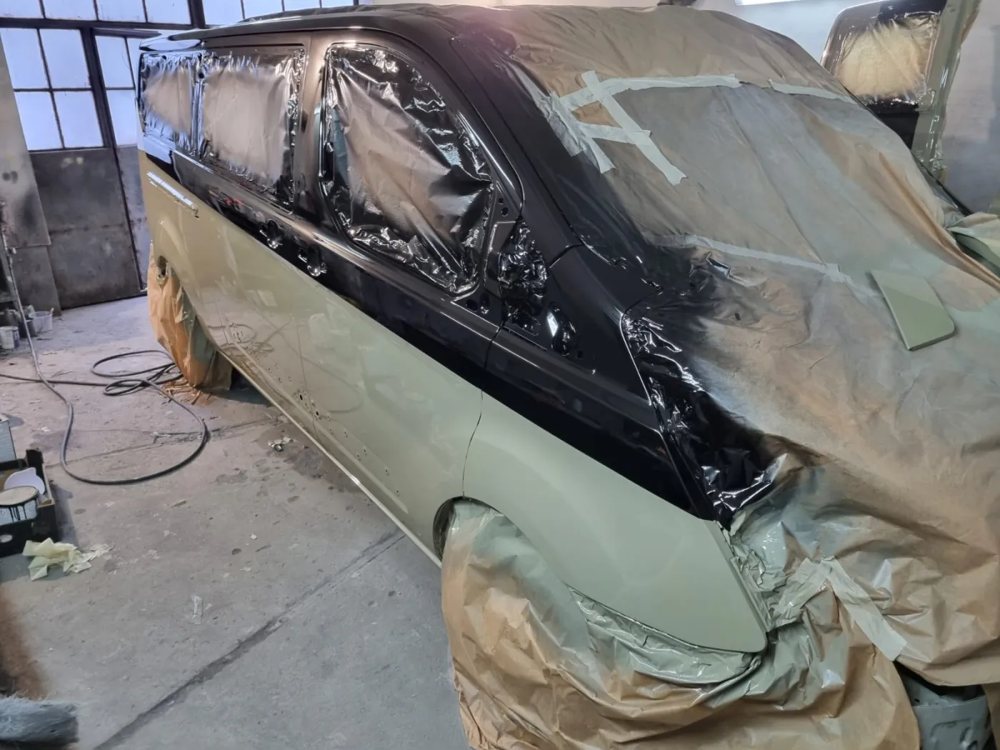 Ford Tourneo — dwukolorowe malowanie, Radom